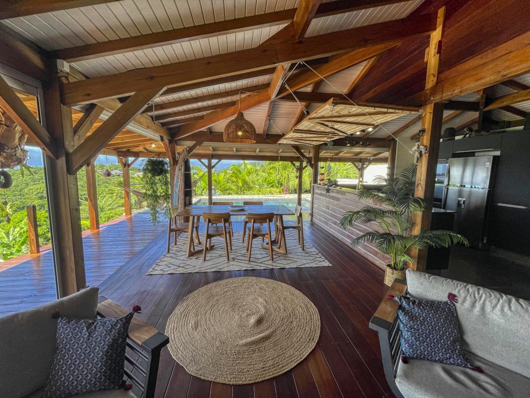 12 Location villa piscine vue mer Pointe Noire Guadeloupe_sejour